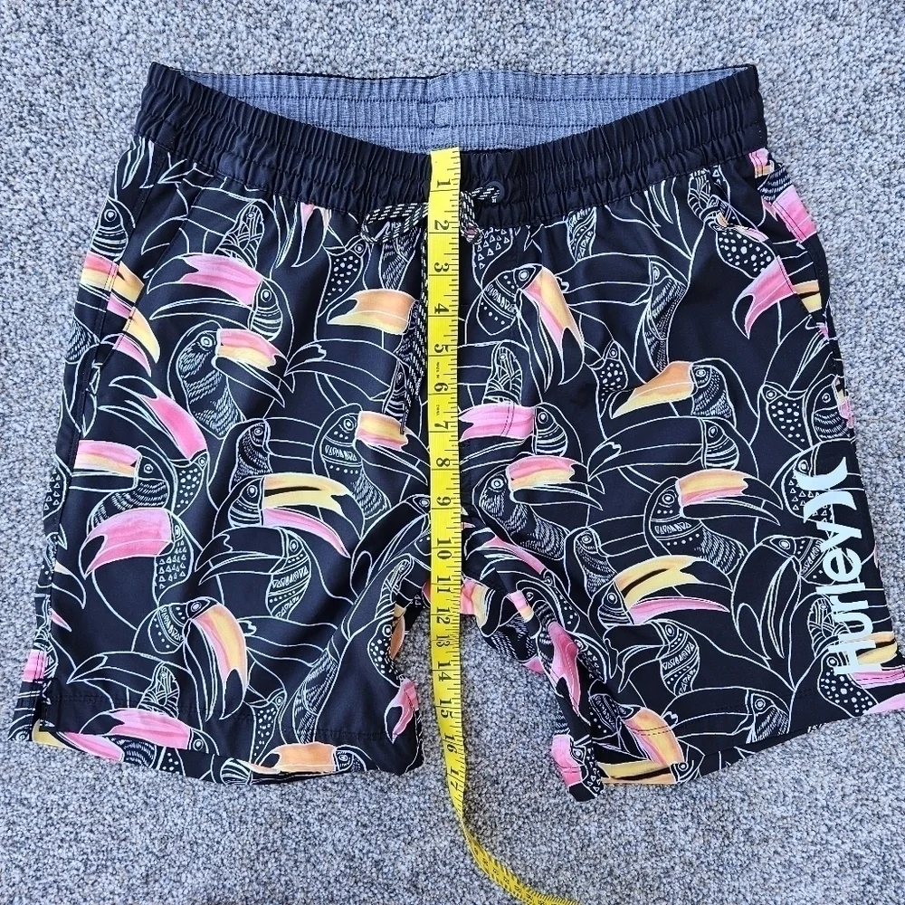 Hurley Party Pack Volley Swim Shorts Trunks Hawaiian Tropical Casual Mens Medium